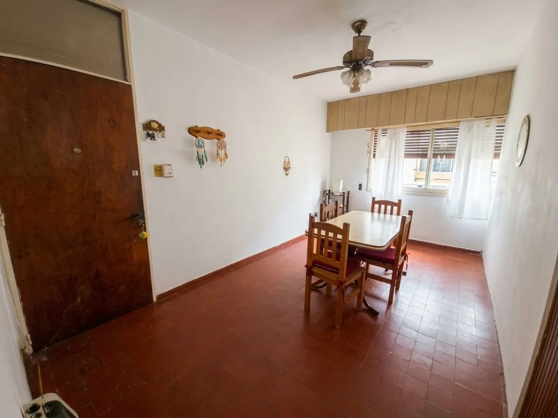 Departamento de 3 ambientes en venta en La Plata, 50 Entre 3 y 4 400
