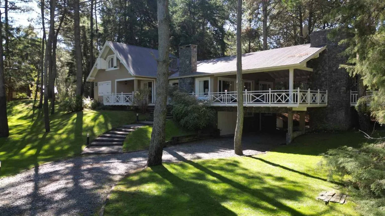 Casa en venta en Pinamar, foto 2