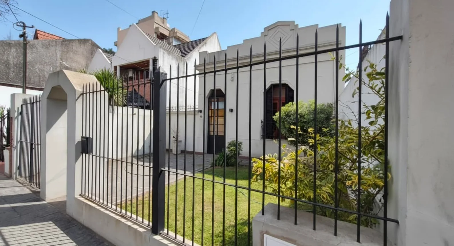 Casa en venta en Lanús Oeste, foto 2