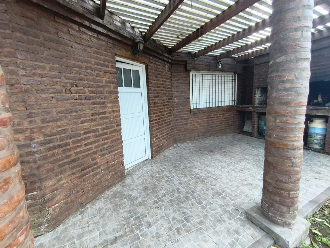 Casa de 4 ambientes en venta en Funes, Florencio Varela 1700, foto 5