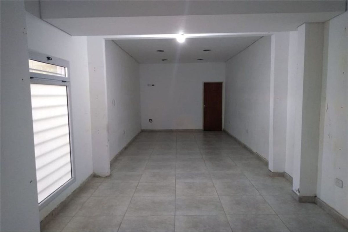 Foto 6 — Local Comercial en Venta – Centro de Monte Grande