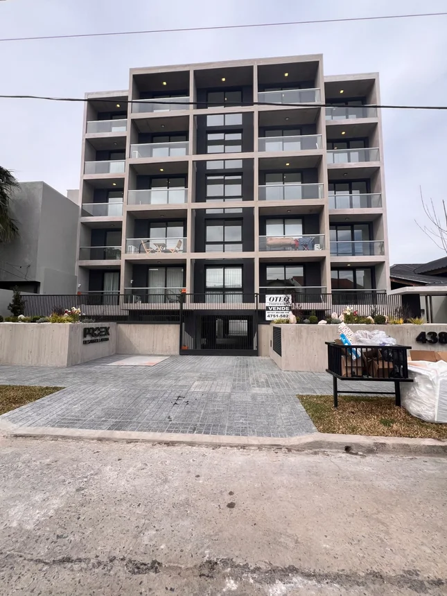 Departamento de 3 ambientes en venta en El Palomar, General Pedernera 400