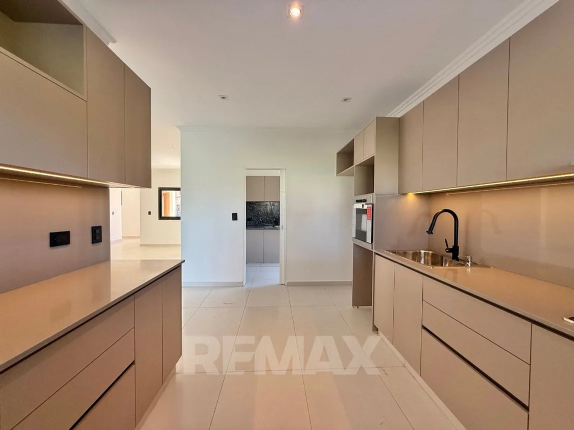 Casa de 6 ambientes en venta en Presidente Derqui, Leandro Niceforo Alem 3300, foto 4