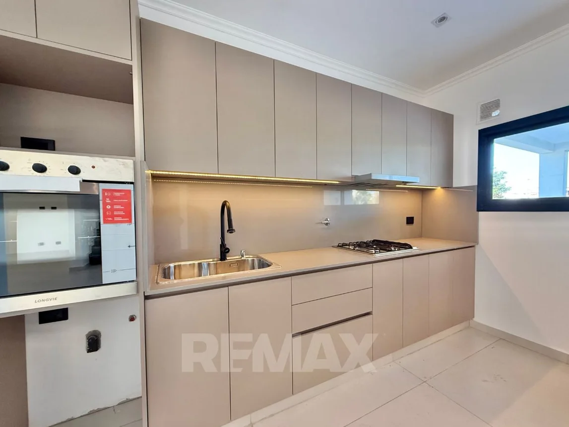 Casa de 6 ambientes en venta en Presidente Derqui, Leandro Niceforo Alem 3300, foto 2
