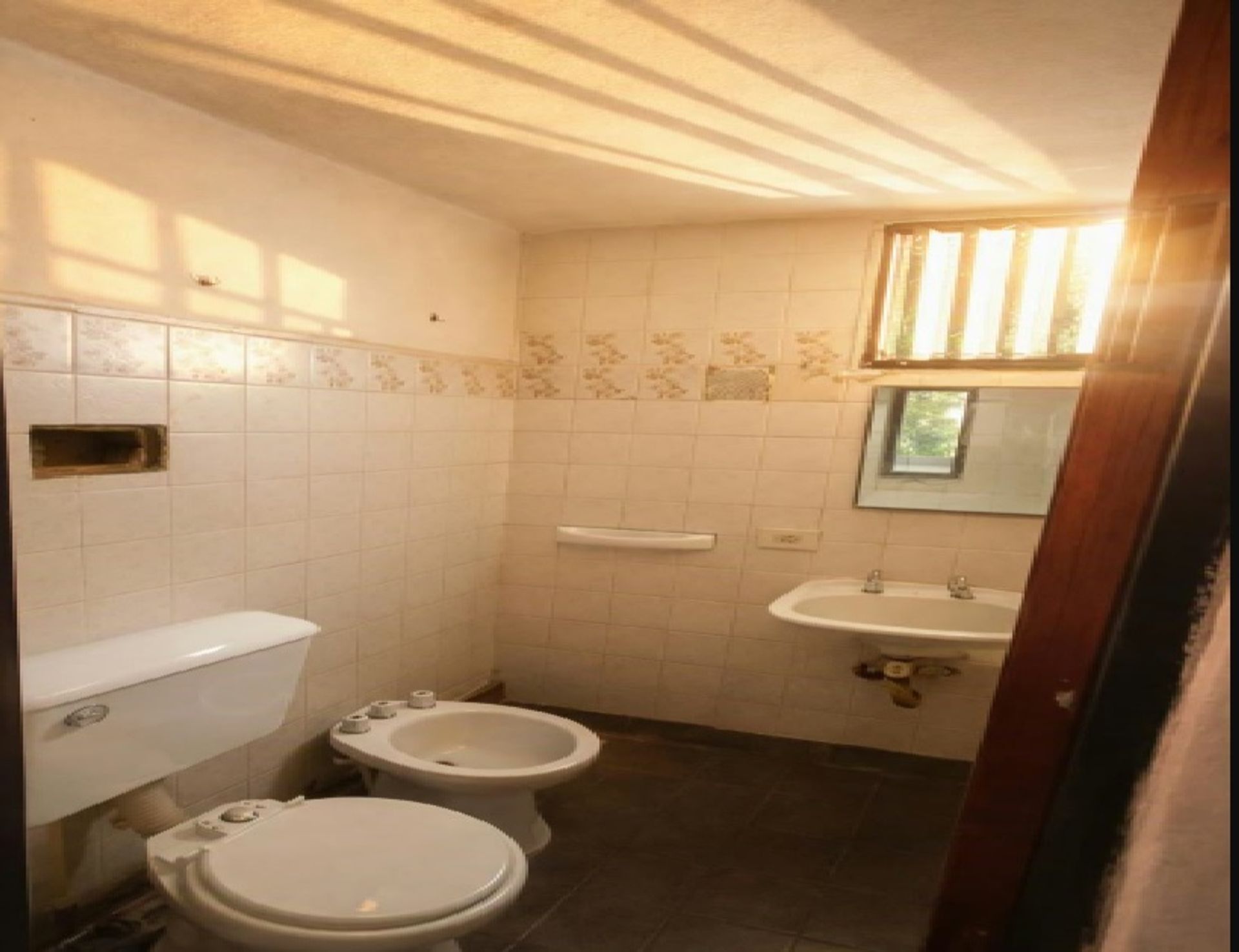 DEPARTAMENTO DE 3 DORMITORIOS EN ALQUILER ZONA SUR — foto 3