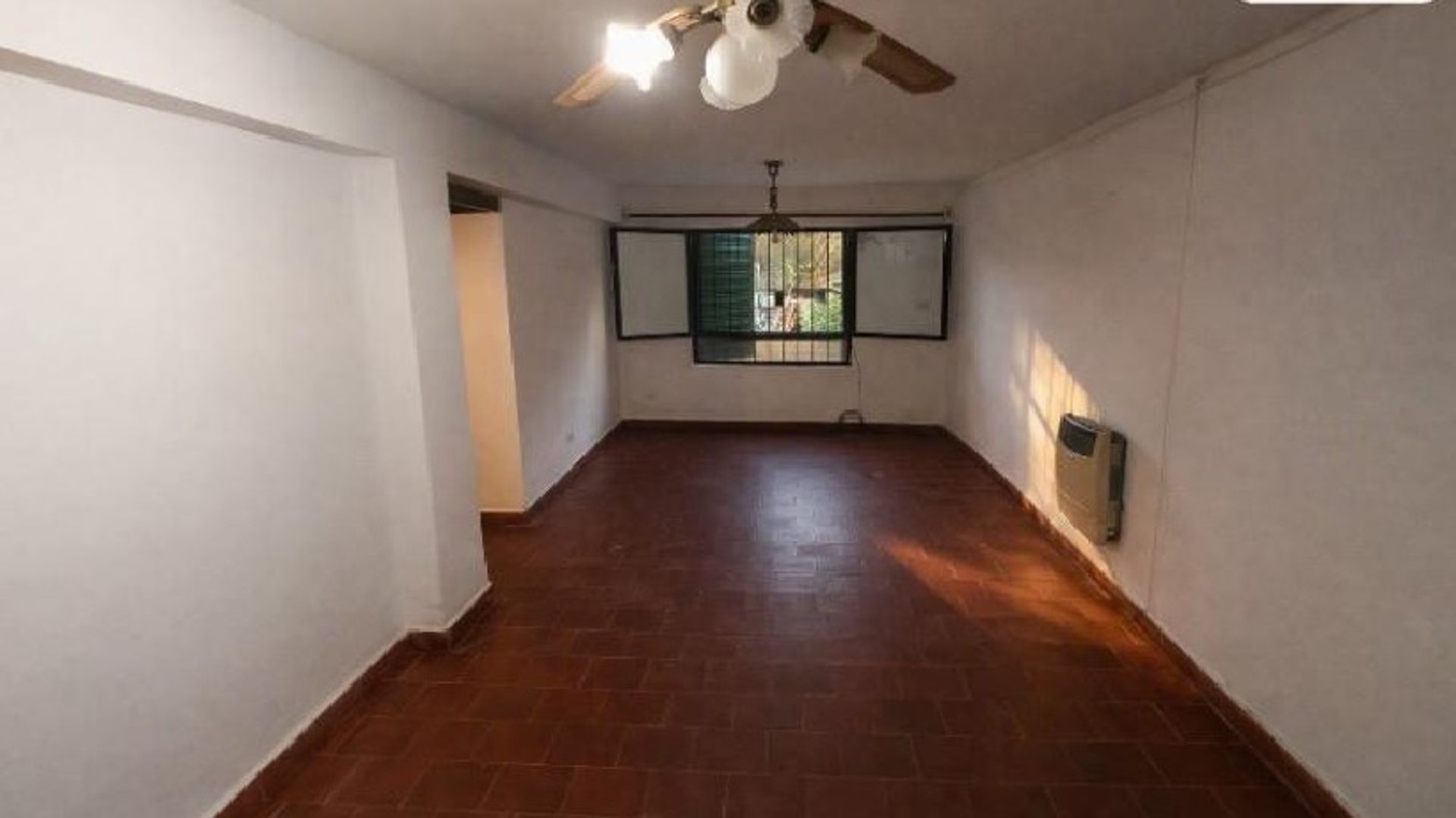 DEPARTAMENTO DE 3 DORMITORIOS EN ALQUILER ZONA SUR — foto 2