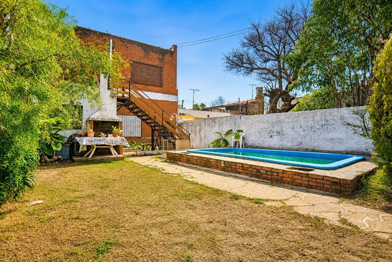 Casa de 9 ambientes en venta en El Palomar, Doidamia Palacios 800, foto 3
