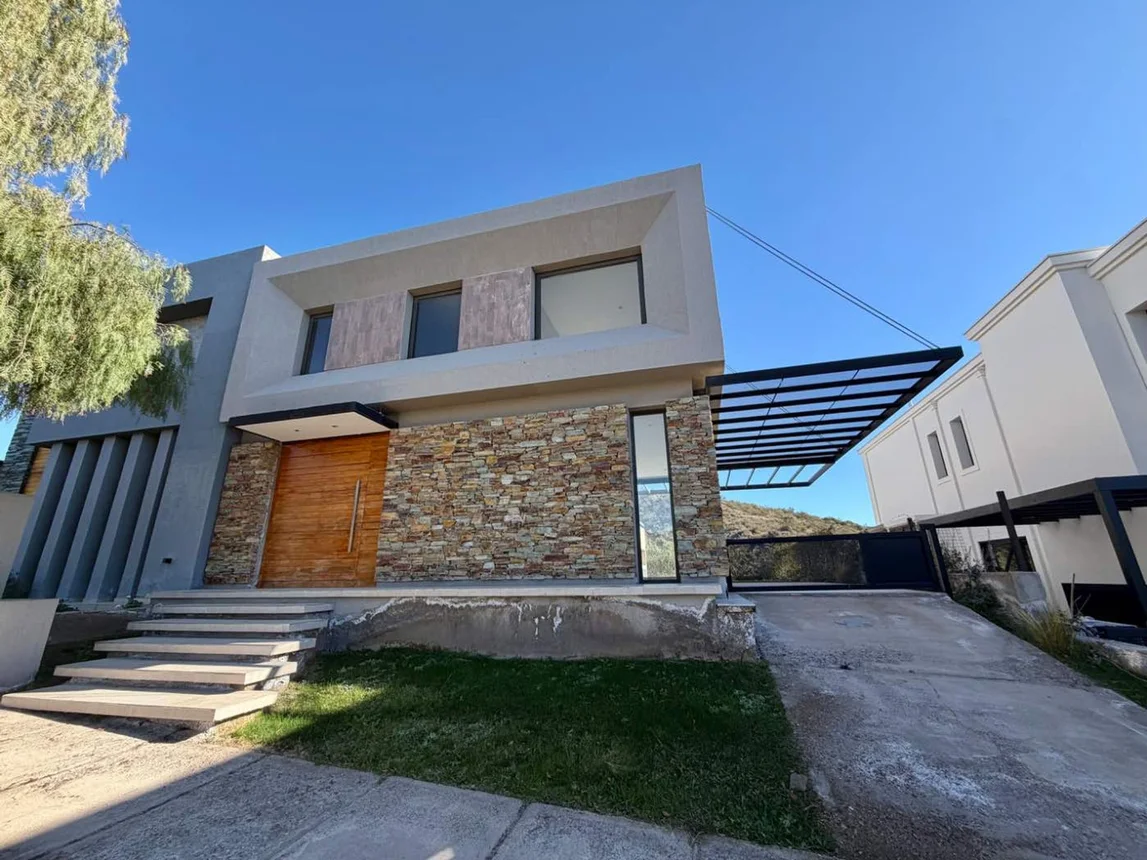 Casa en venta b° dalvian 3 dormitorios, foto 1