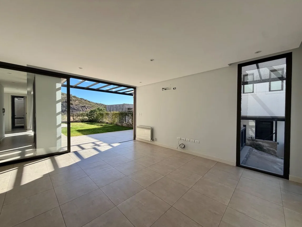 Casa en venta b° dalvian 3 dormitorios, foto 2