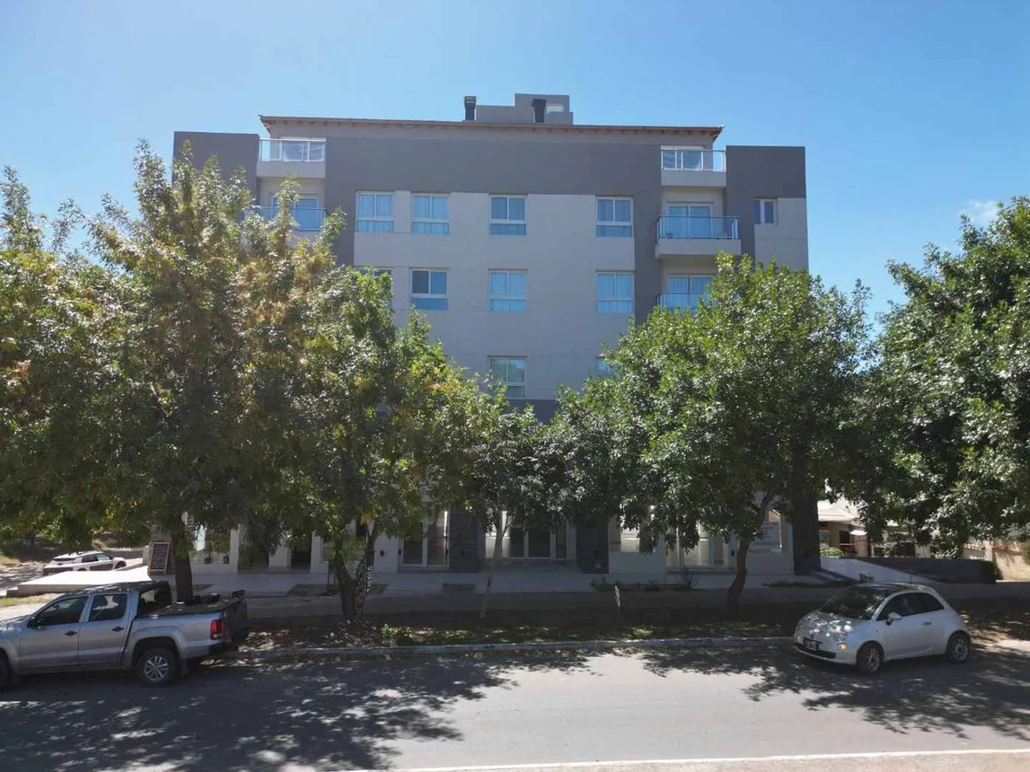 Departamento de 3 ambientes en venta en Pinamar, Av Espora 1600