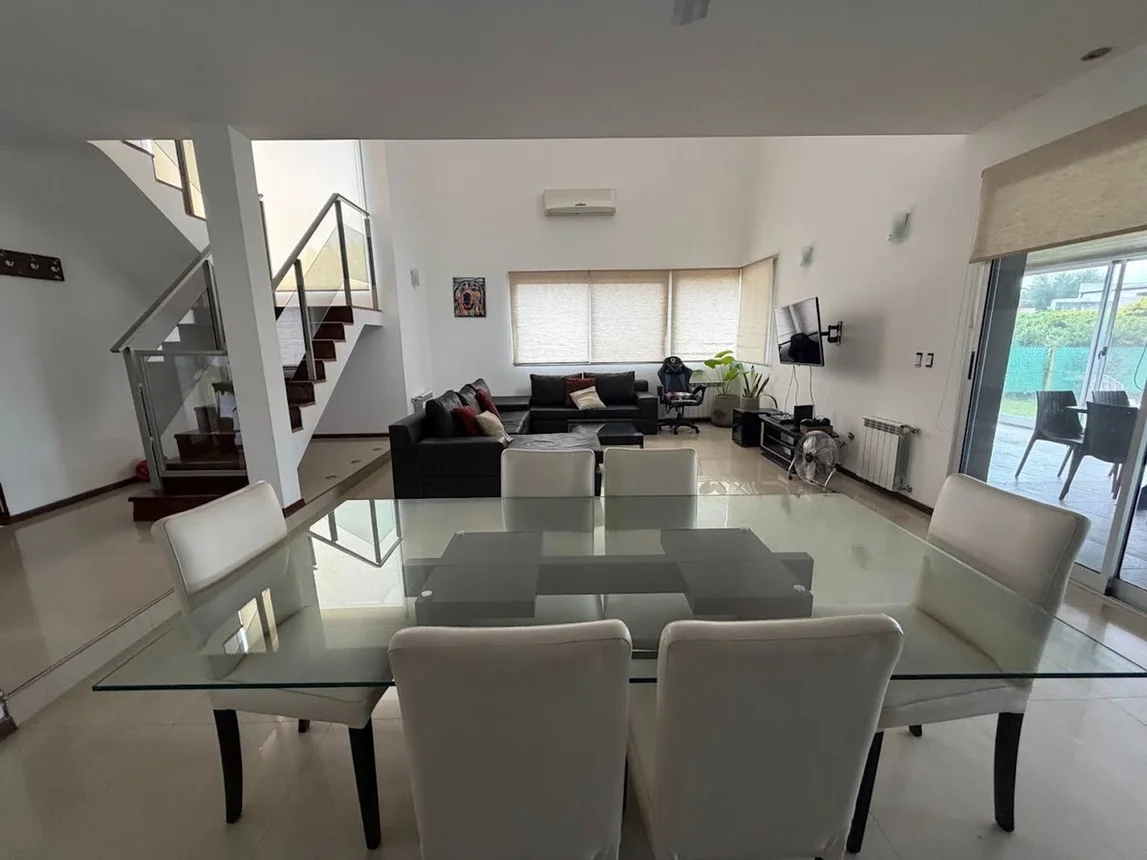 Casa dúplex en venta en Funes, foto 3