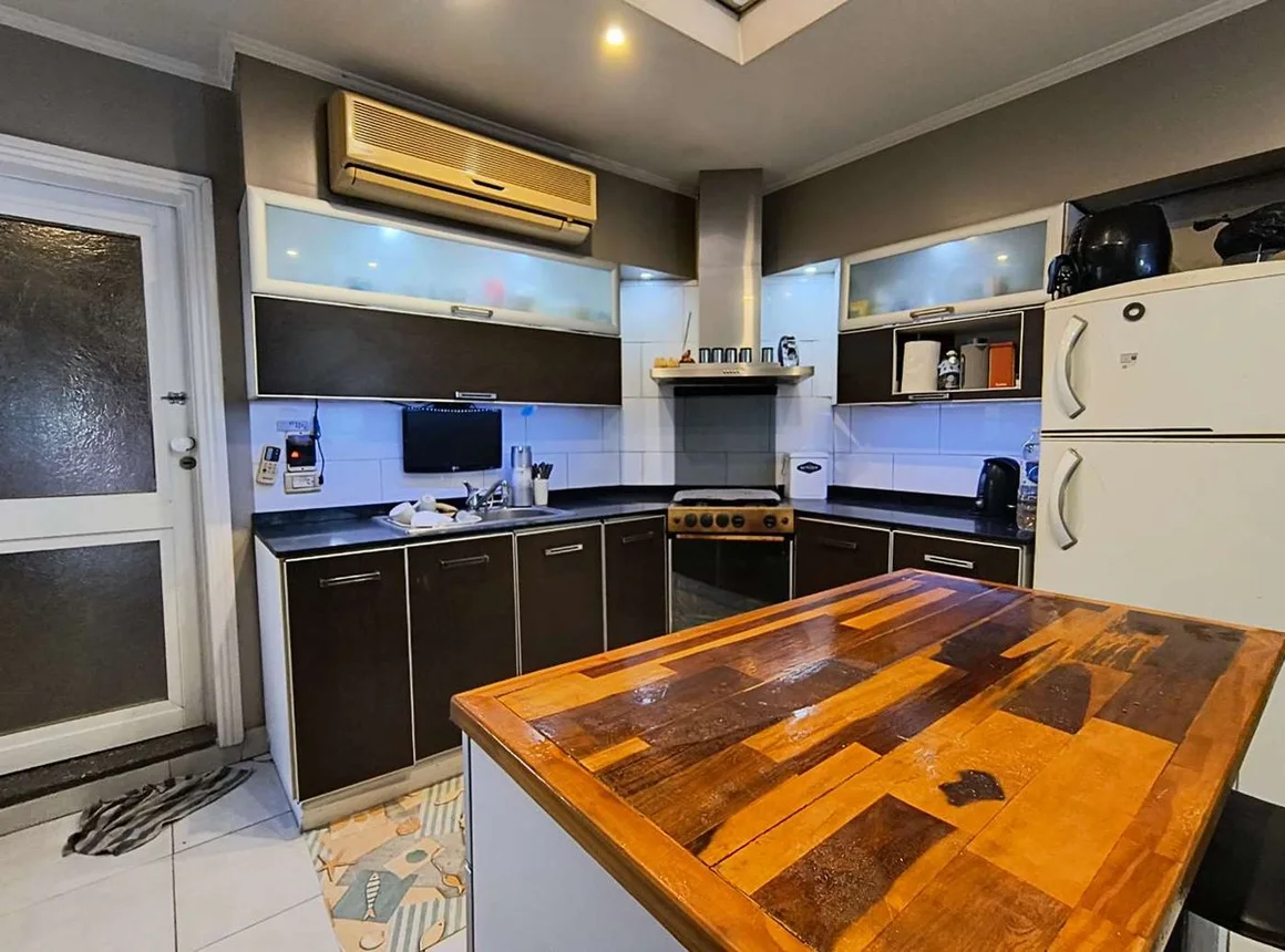 Casa de 4 ambientes en venta en Bernal Oeste, Chubut 1200, foto 2