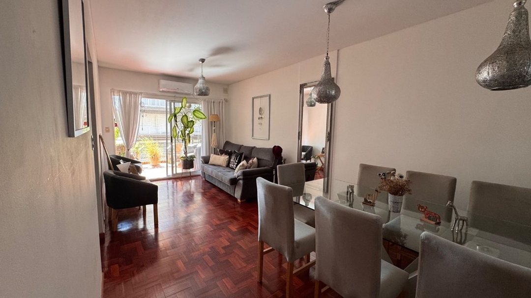 Venta Depto 4 Amb con Cochera Impecable