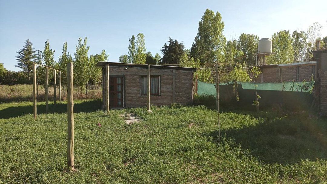 HERMOSO TERRENO CON CASA PEQUEÑA