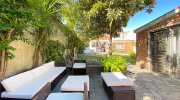 Venta Casa Malvin 4 dormitorios, fondo y barbacoa