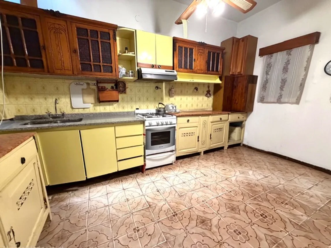 Casa de 4 ambientes en venta en Sarandí, Saladillo 100, foto 5