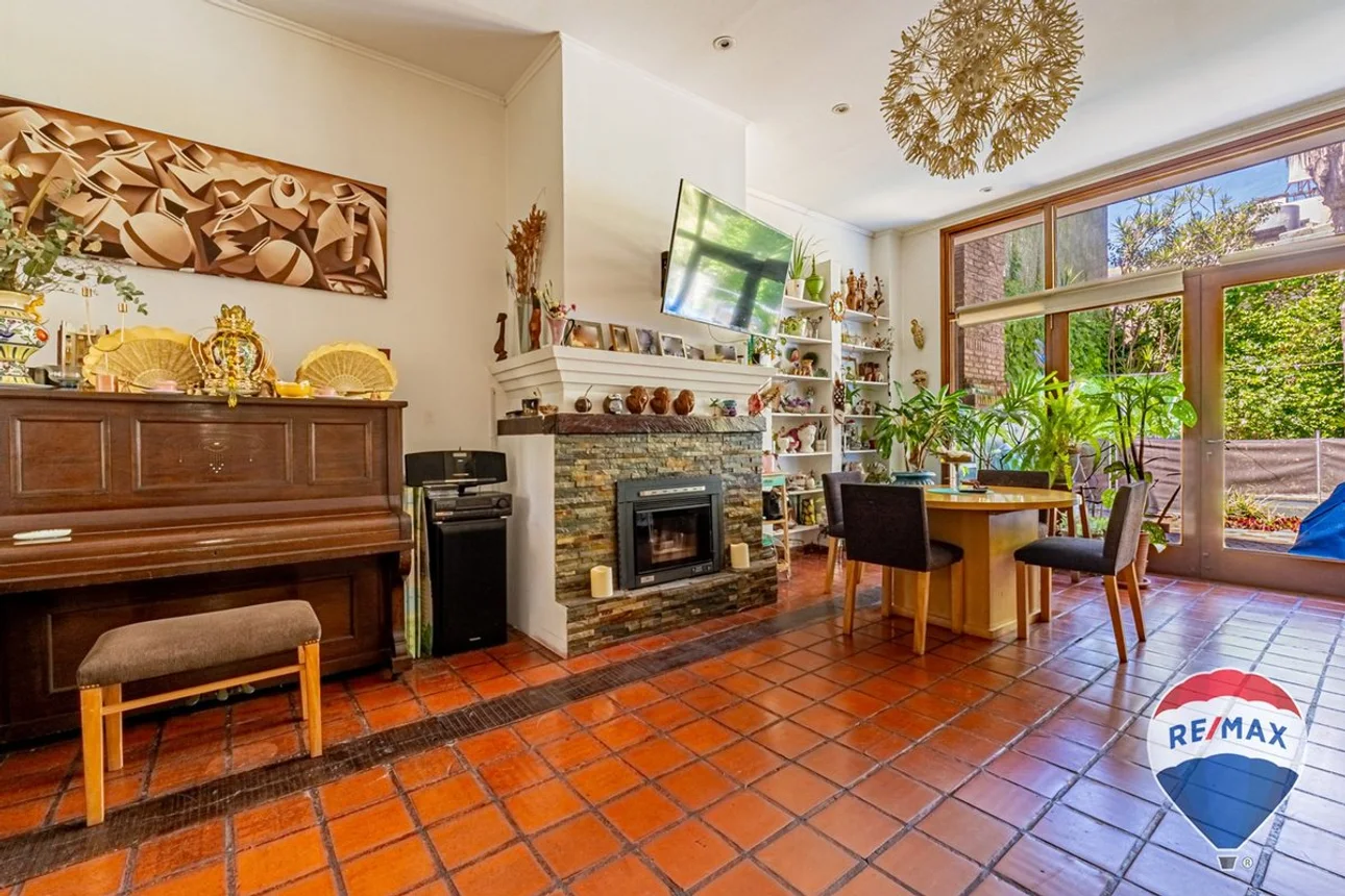Casa de 6 ambientes en venta en Florida, Agustín Álvarez 3000