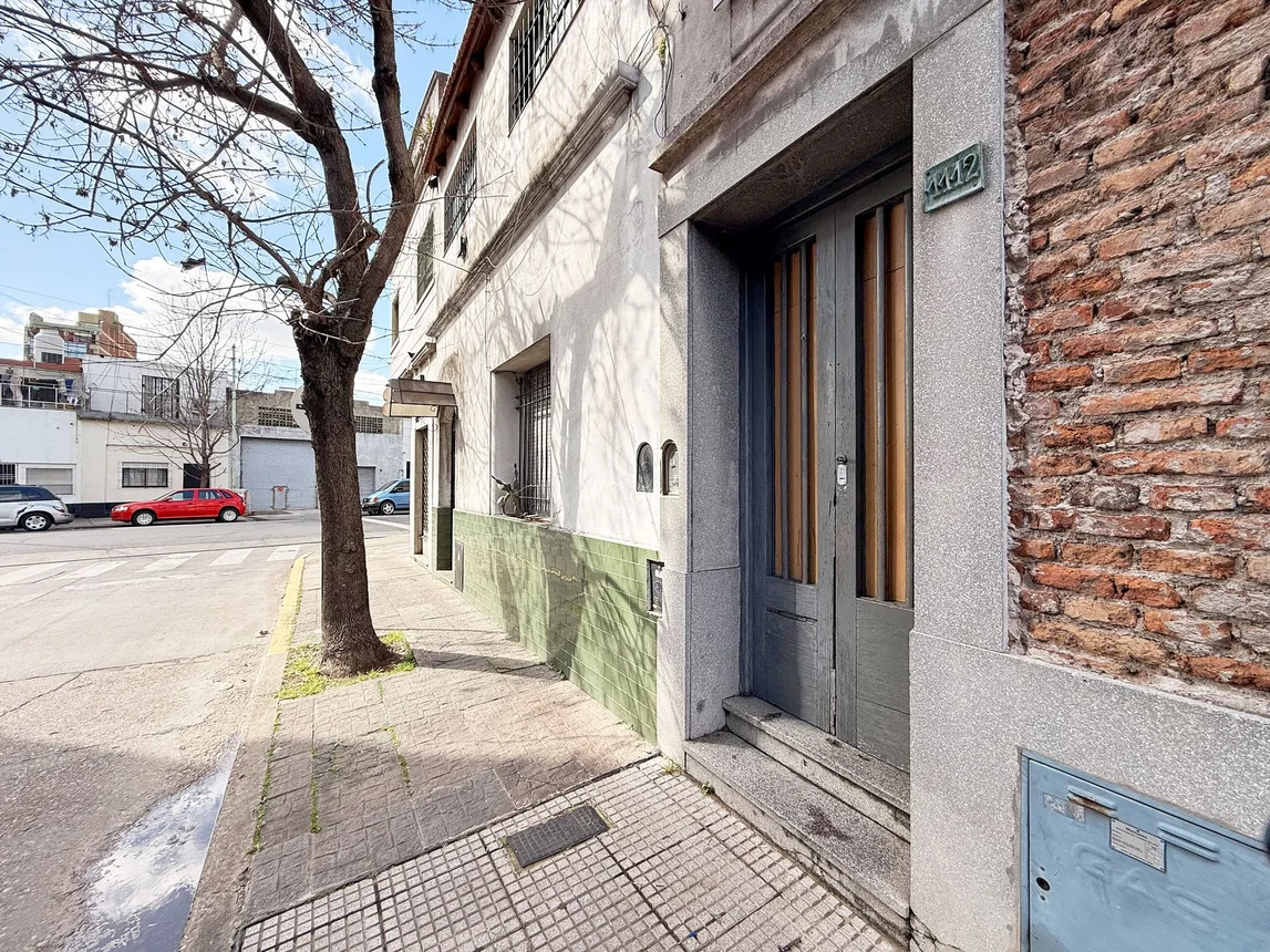 Casa de 6 ambientes en venta en Parque Chacabuco, Pasaje Caperucita 1100, foto 4