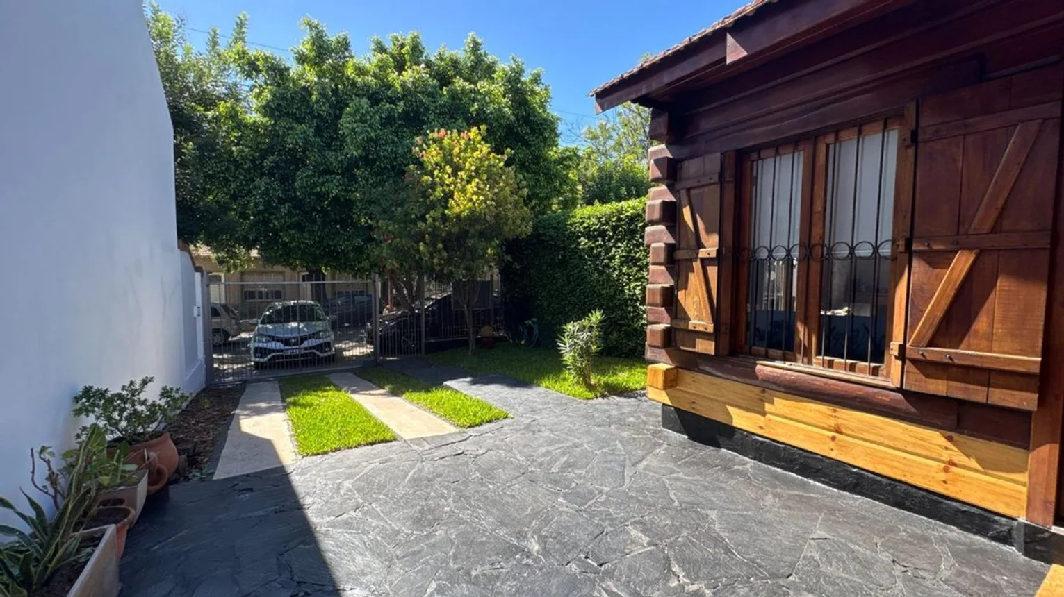 PH de 3 ambientes en venta en Morón, República Oriental del Uruguay 900