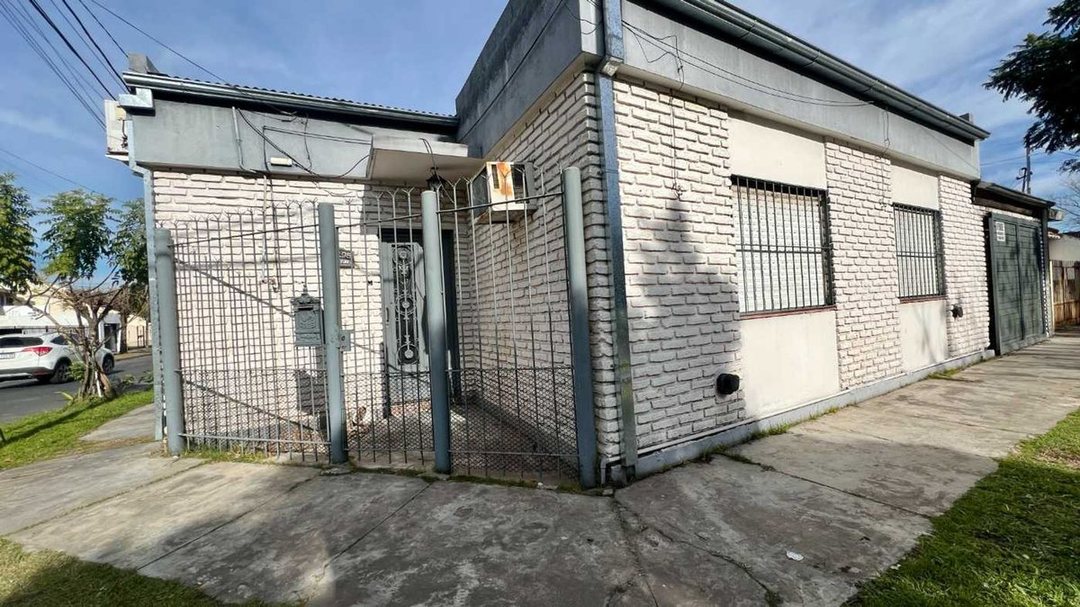 Casa en venta 3 ambientes en Dean Funes 2200, Castelar Norte, Castelar, Moron, Buenos Aires