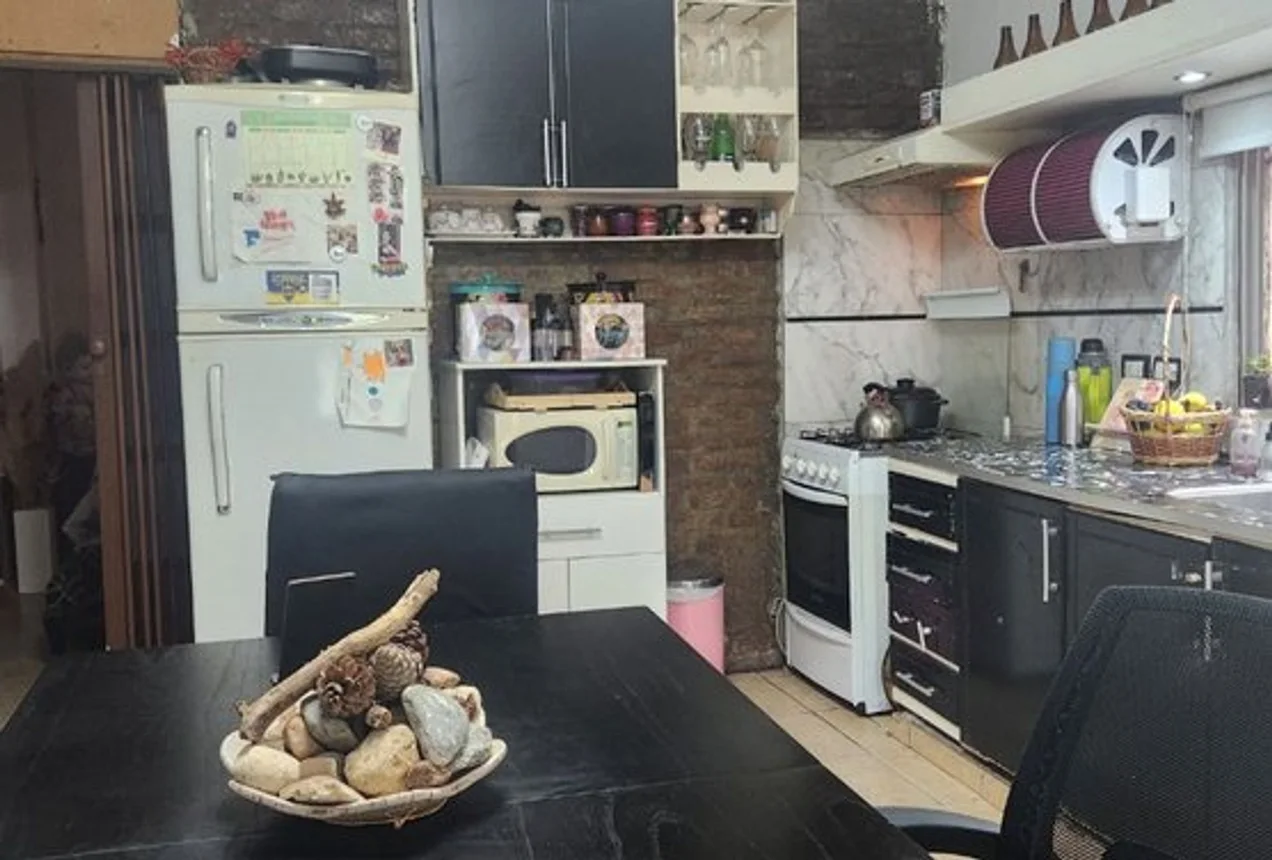 Casa de 4 ambientes en venta en Villa Luzuriaga, Entre Ríos 100, foto 2