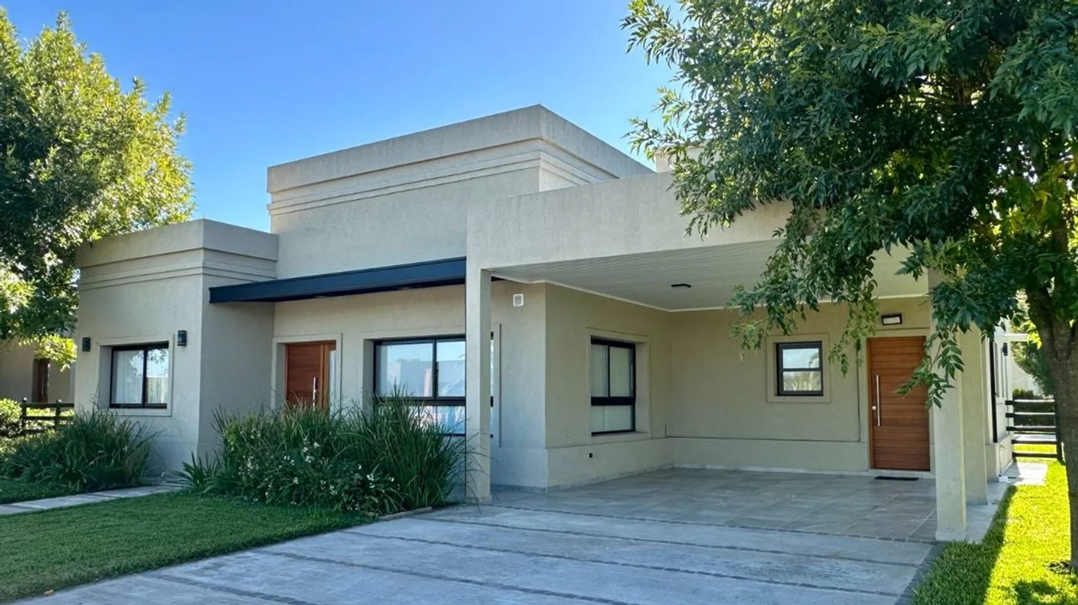 Casa de 4 ambientes en venta en Tristán Suárez, Blas Parera 2900, foto 2