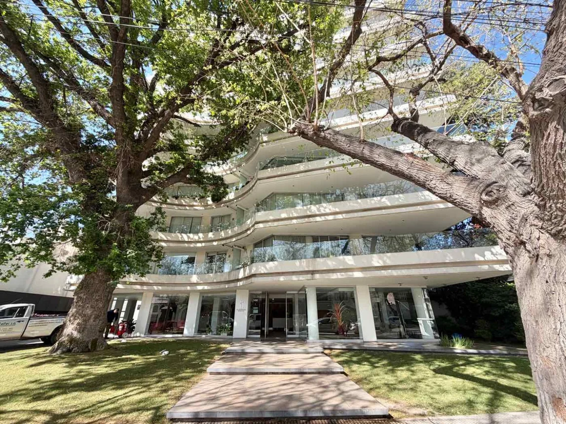 Departamento de 3 ambientes en venta en Godoy Cruz, Hipólito Yrigoyen 100