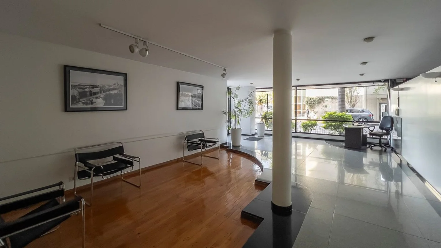 Venta departamento 4 dormitorios/cochera vista río, foto 3