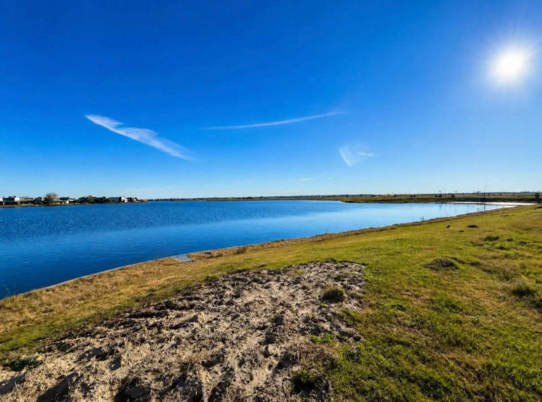VENTA DE LOTE BARRIO ORILLAS ESCOBAR