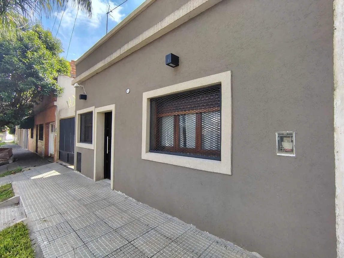 Casa en venta en El Palomar, foto 2