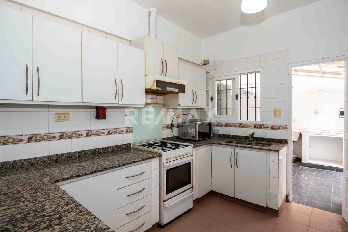 CASA EN ALQUILER ESTUDIO COCHERA TRES CERRITOS - foto 8