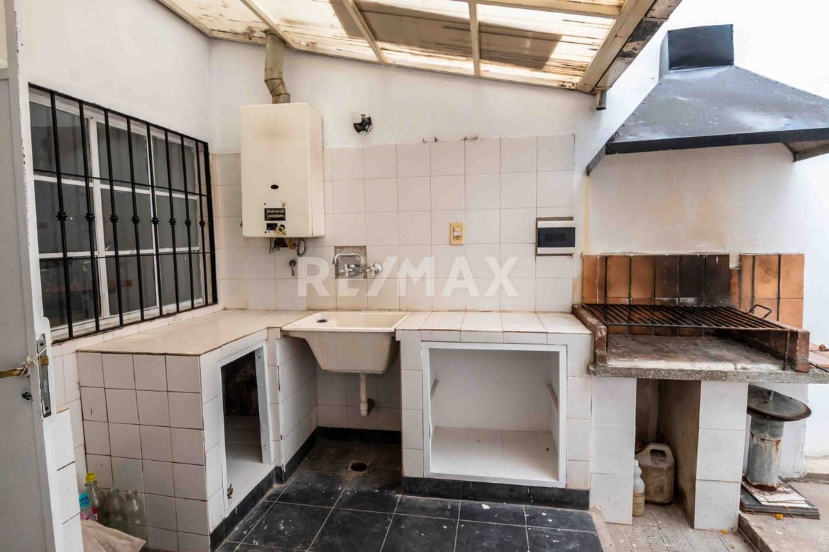 CASA EN ALQUILER ESTUDIO COCHERA TRES CERRITOS - foto 11