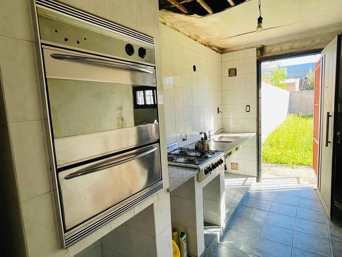 Casa en venta en La Plata, foto 2