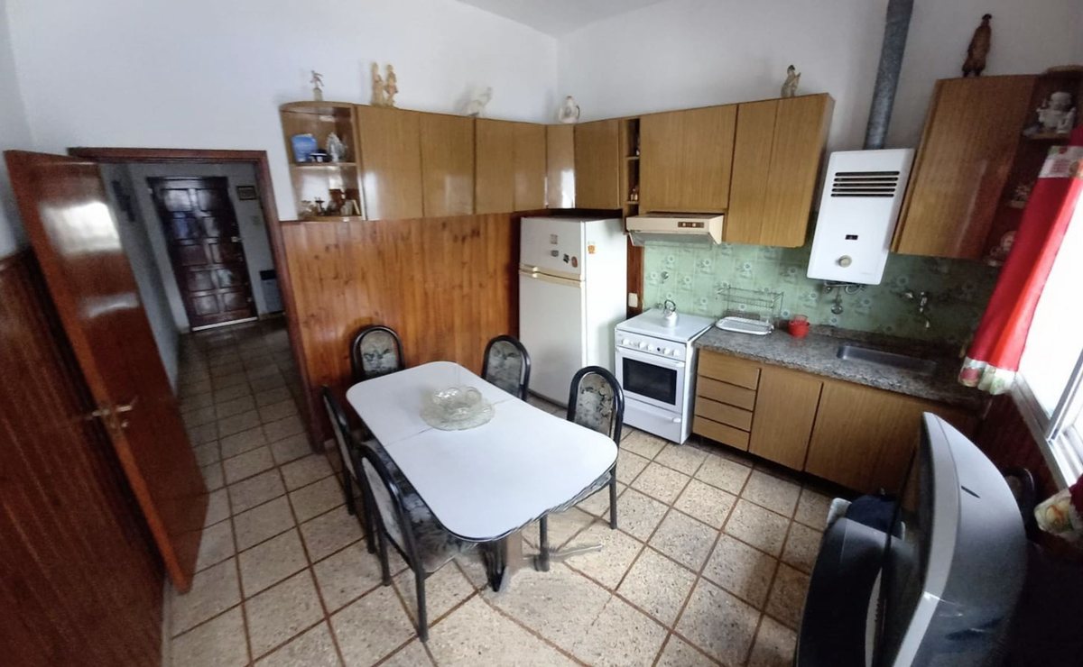 Foto 5 — VENTA CASA MULTIFAMILIAR CON PATIO, SAN JUSTO