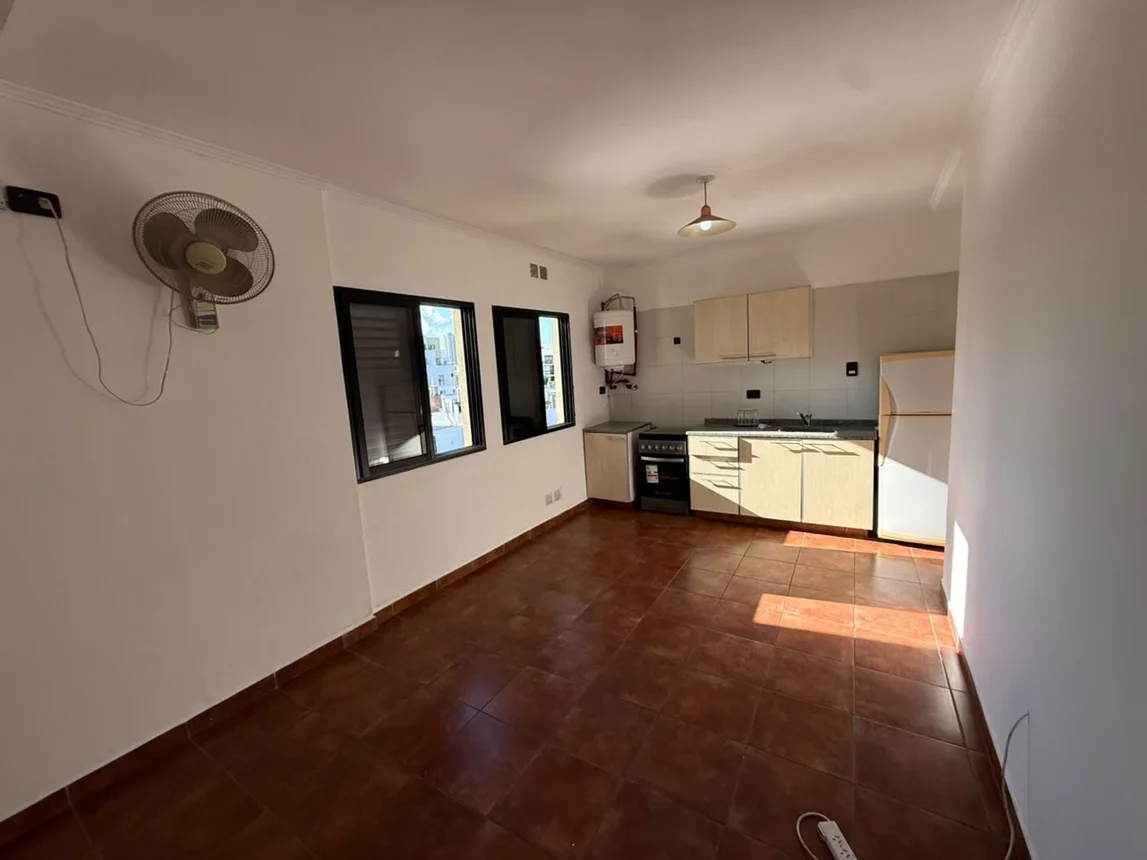 Departamento de 3 ambientes en alquiler en Santa Fe, Calchines 1700