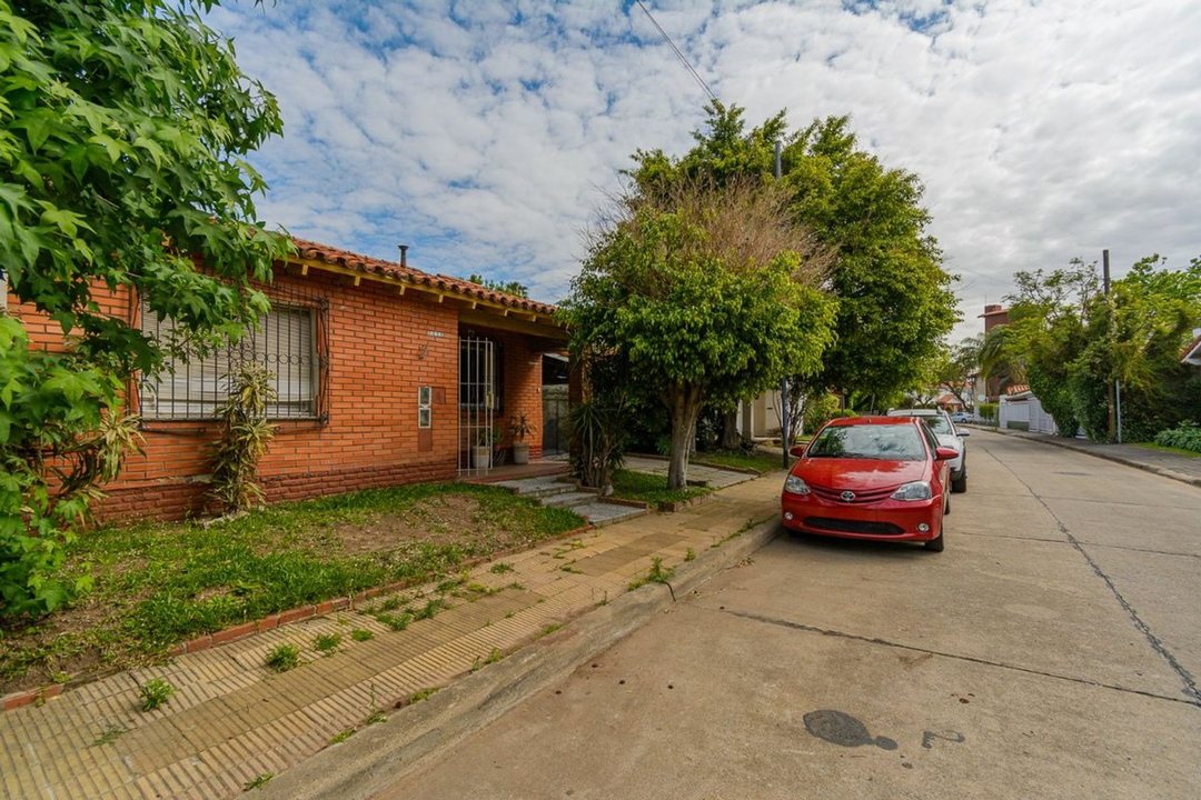 VENTA CASA MULTIFAMILIAR BARRIO PARQUE SAAVEDRA