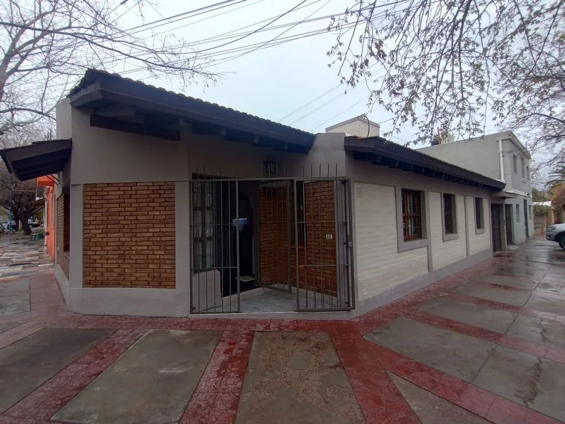 Casa en venta en Godoy Cruz, foto 2