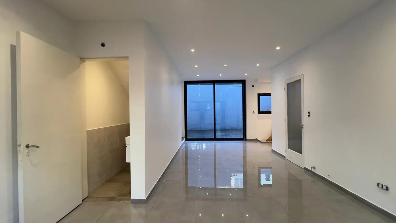 Casa en venta en La Plata, foto 2