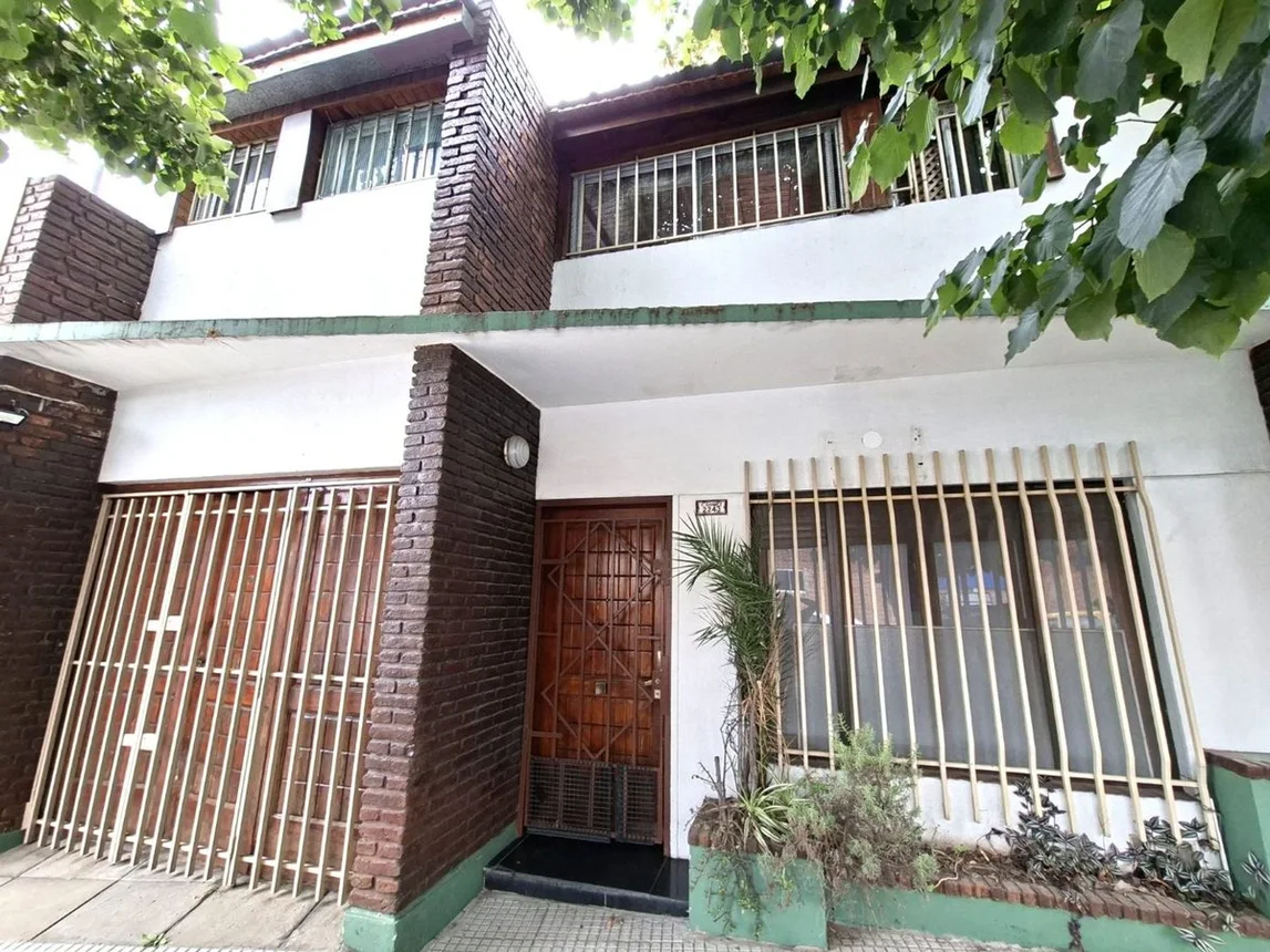 Casa de 4 ambientes en venta en Mataderos, Cañada de Gómez 2200
