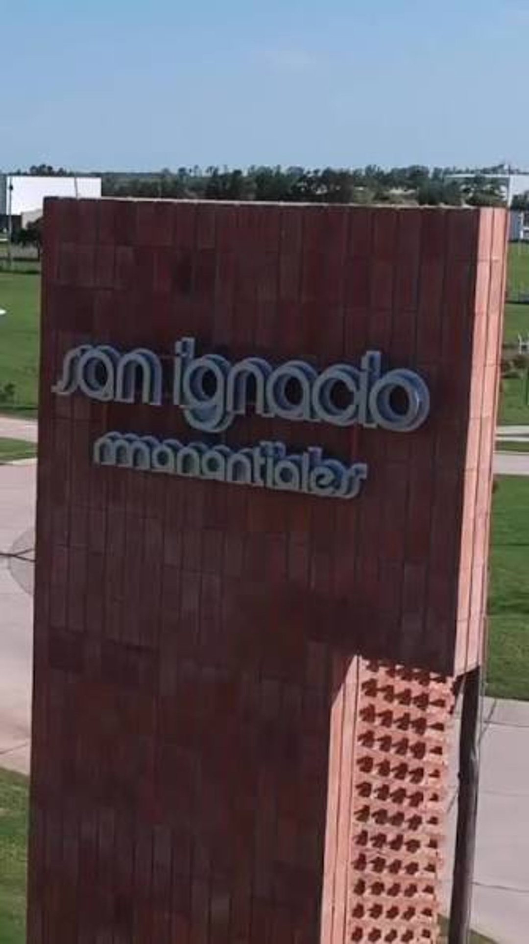 VENTA DUPLEX DOS DORMITORIOS MANANTIALES