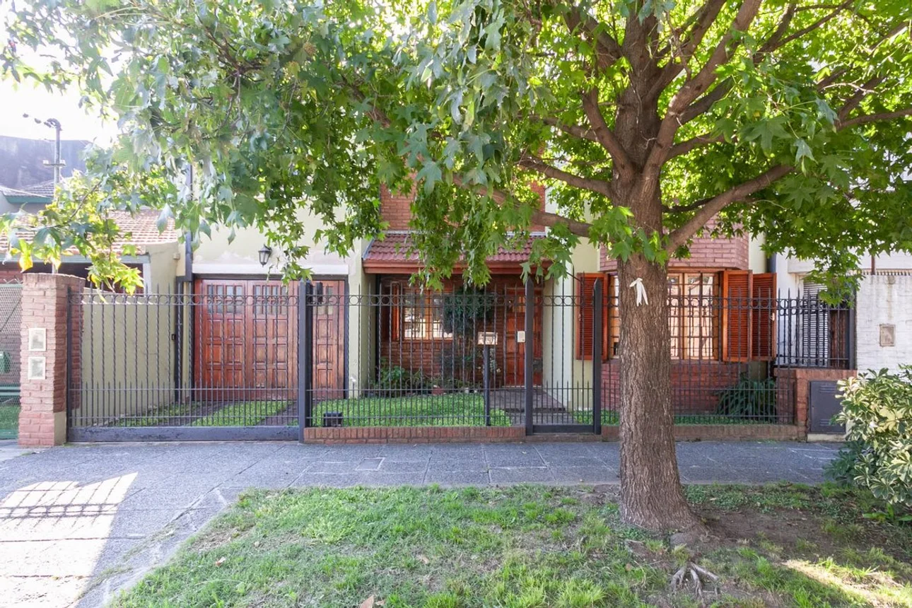 Casa dúplex en venta en Adrogué, foto 3