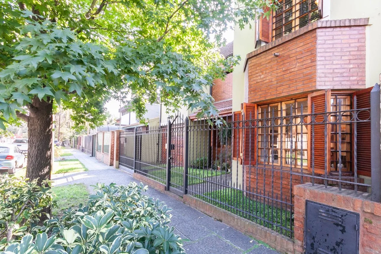 Casa dúplex en venta en Adrogué, foto 2