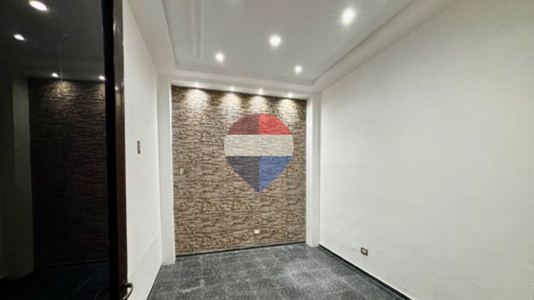 VENTA LOCAL INTERNO CENTRO CALLE OTERO 9 M2 3X3