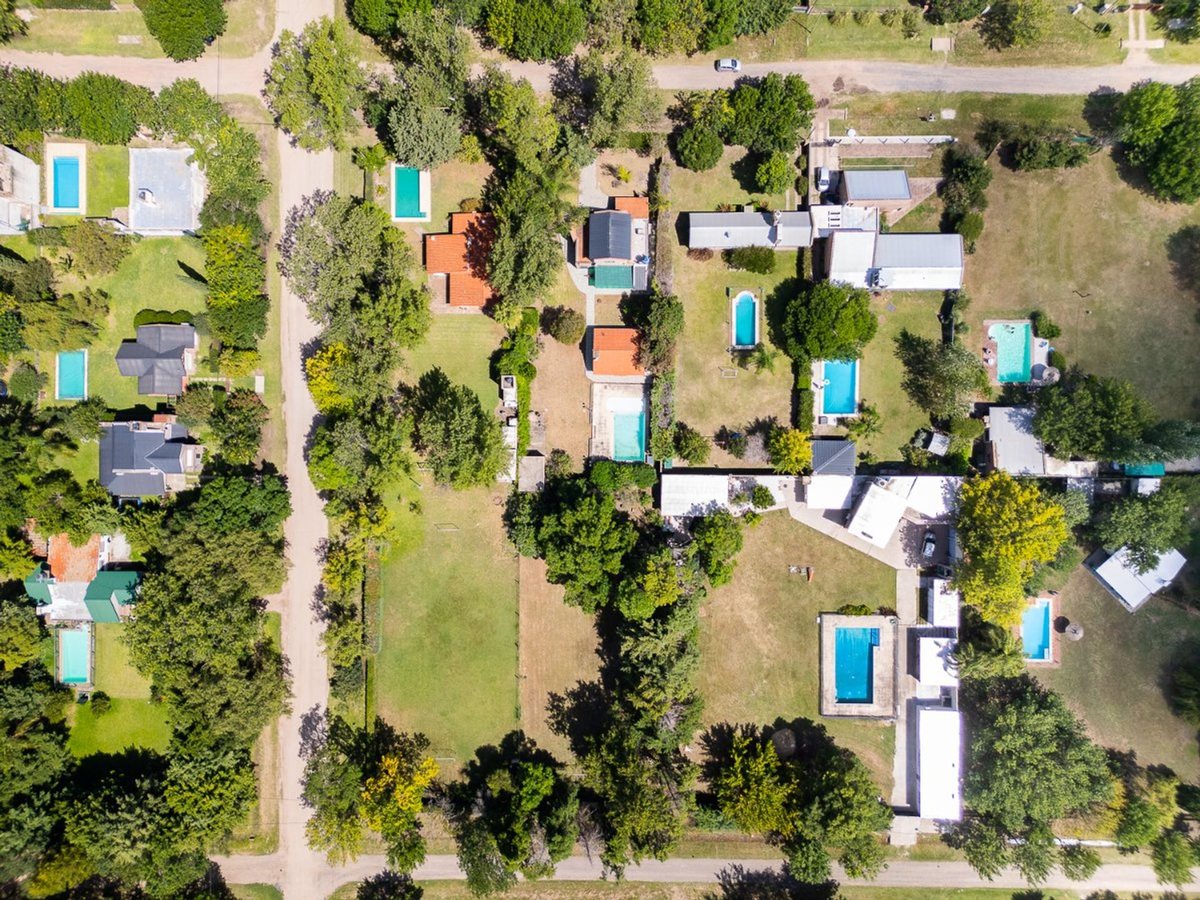 Foto 4 — TERRENO EN FUNES ZONA ARBOLADA