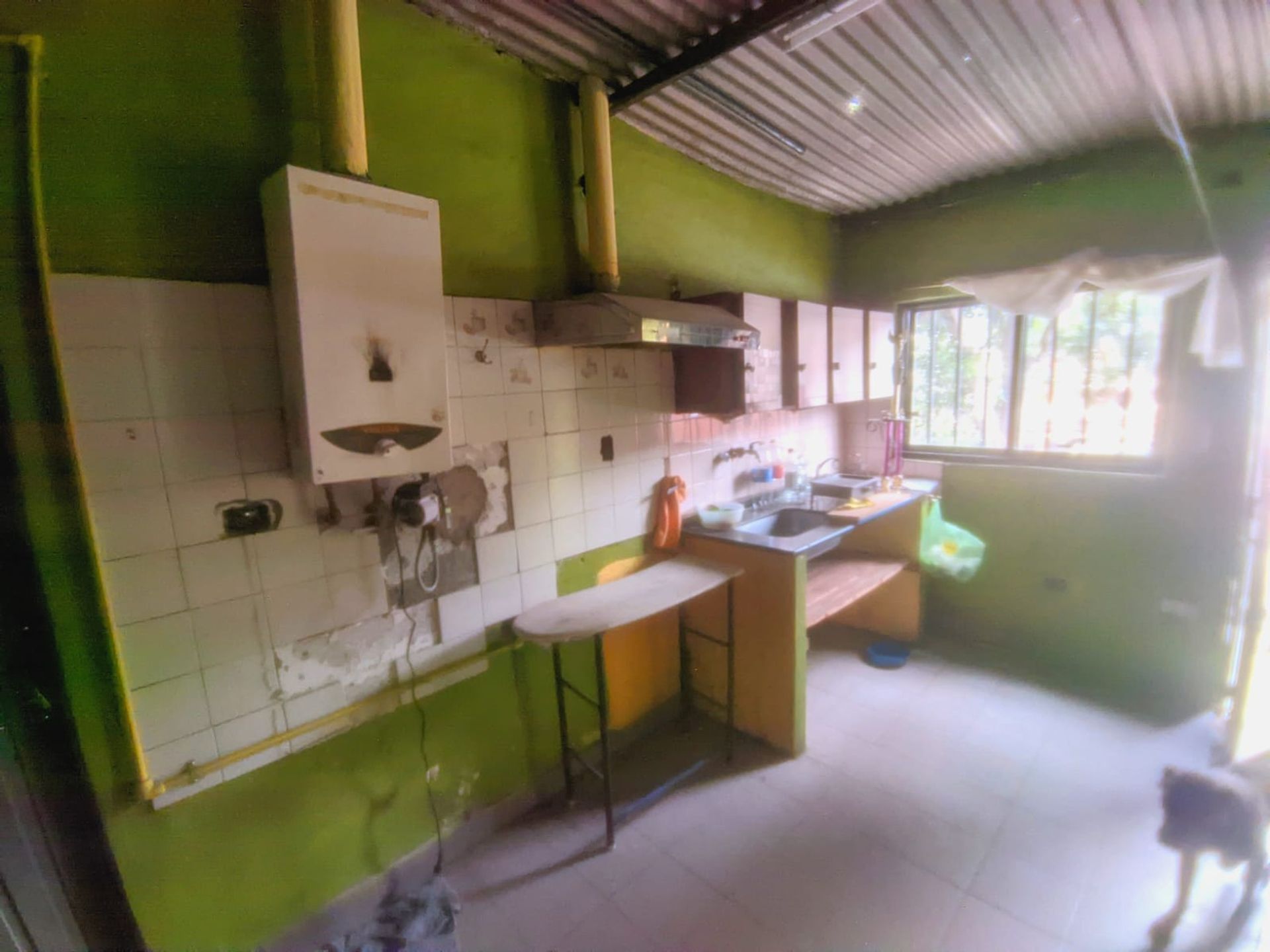 CASA EN VENTA A RECICLAR MACROCENTRO - foto 3