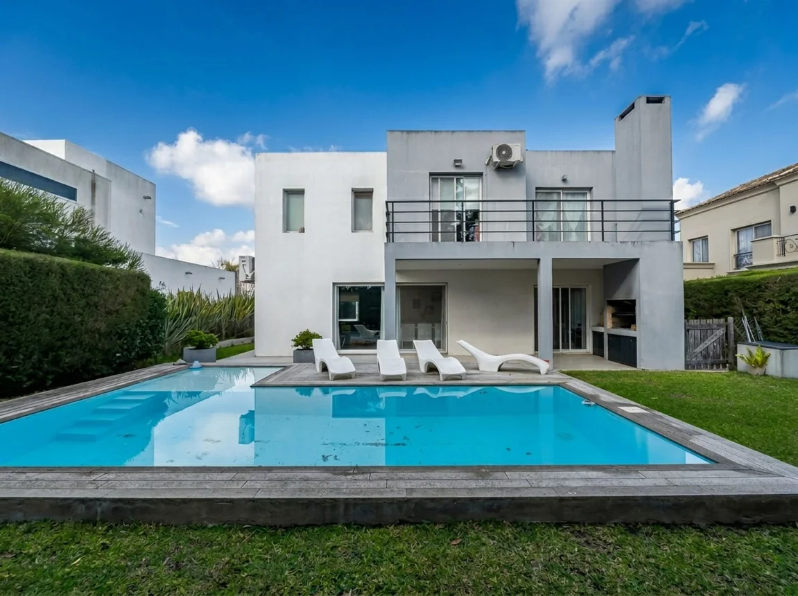 Casa de 5 ambientes en venta en Rincón de Milberg, Los Sauces 0