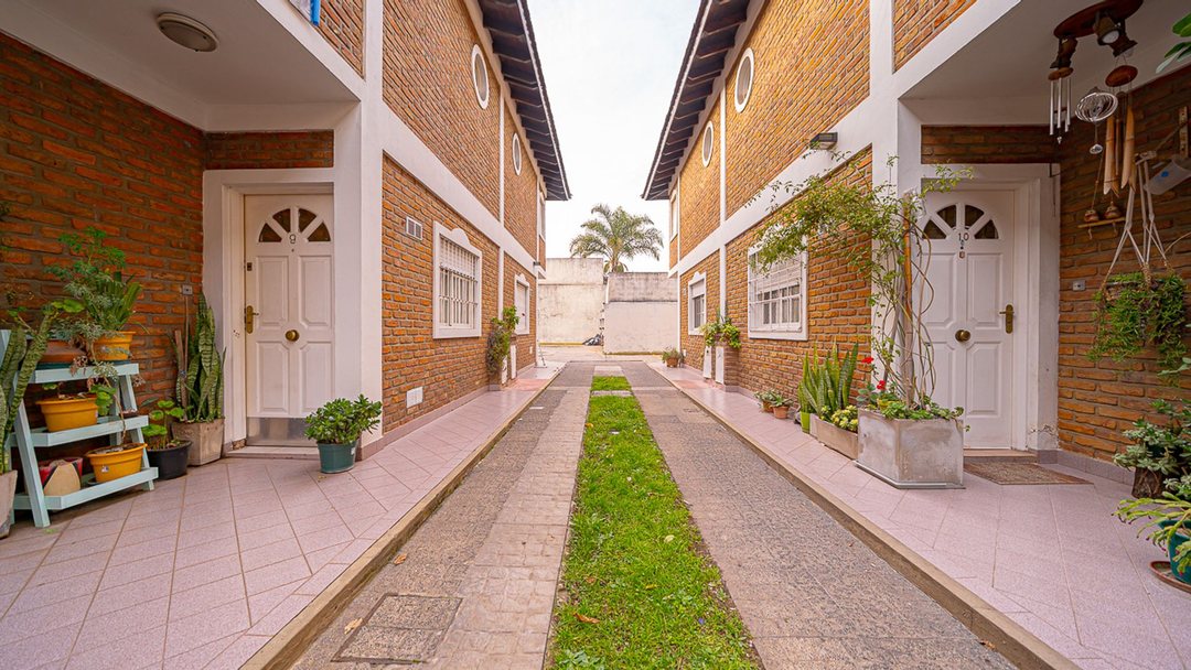 VENTA DUPLEX 3 AMBIENTES RAMOS MEJIA PATIO