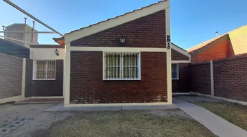 Casa de 3 habitaciones. B° Natania XV. Rivadavia