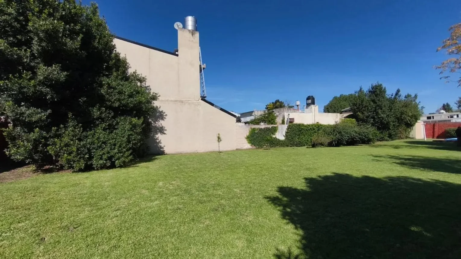 Casa de 2 ambientes en venta en San Antonio de Padua, Roque Sáenz Peña 600