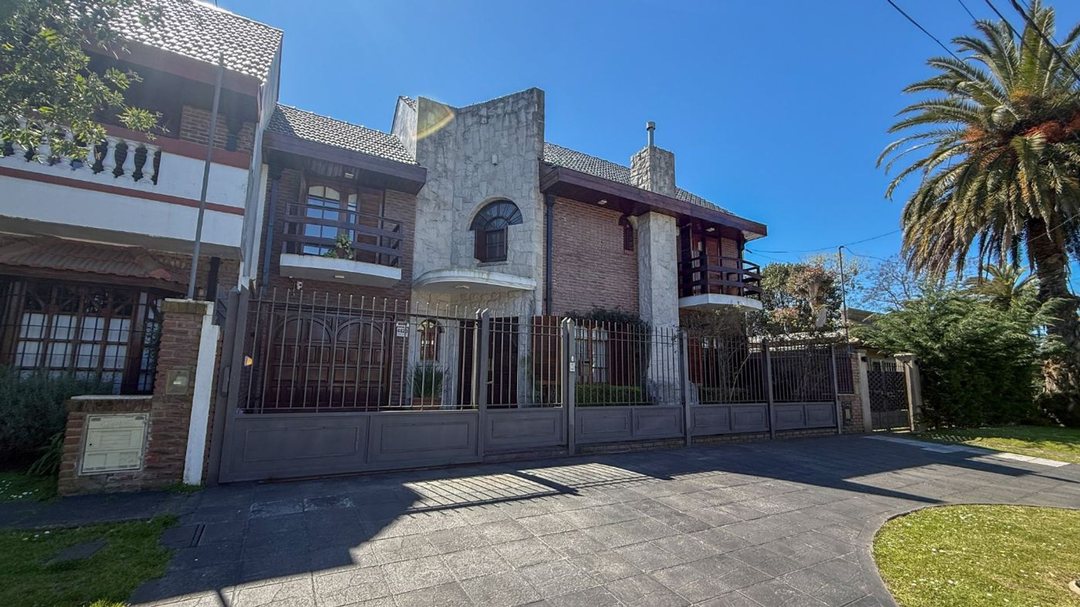 Venta casa 5 amb Parque Luro las Farolas